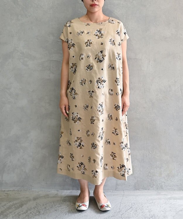 muuc 〈コットン×リネン〉〈高品質なドライタッチ生地〉野小花刺繍ゆったりワンピース ベージュ