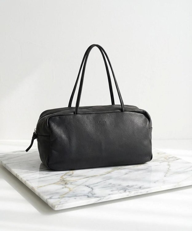 FOLNA RD ソフトレザースクエアボストンバッグ ブラック