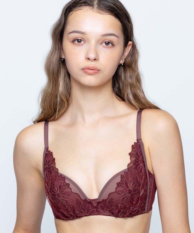 AMPHI 【otona MUSE WEB掲載】 ノンワイヤーブラ 谷間をメイク カップがバストにフィット 【BRAGENIC ブラジェニック ぴたっとフィットタイプ】 BMI257 アンフィ／ワコール レッド