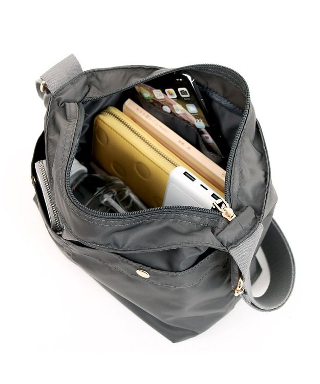 UNBILLION カシュカシュ cachecache / 舟型ナイロンショルダー GY