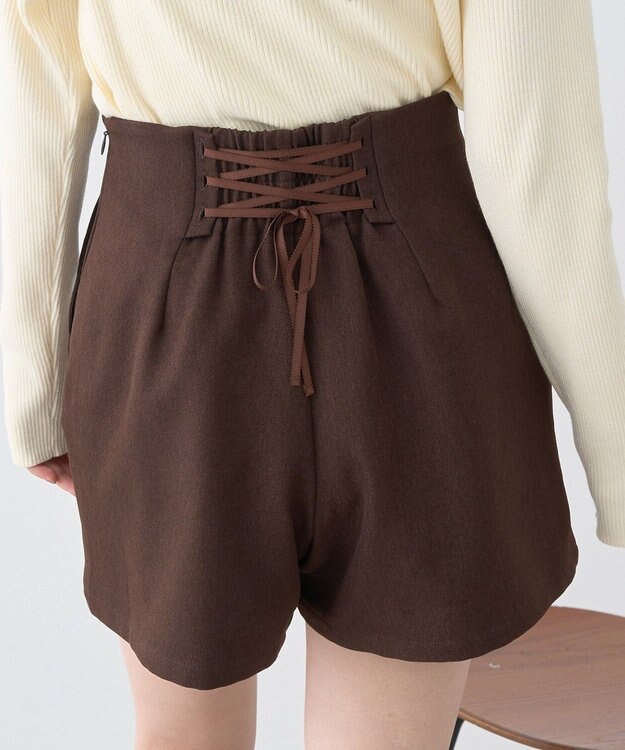 earth music&ecology バックレースアップショートパンツ Brown