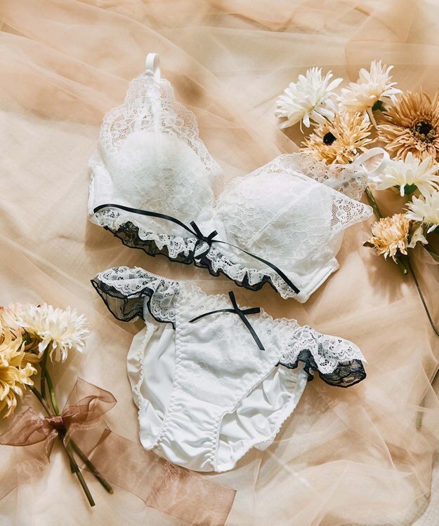 San-ai Resort（三愛水着楽園） レーシーバイカラーノンワイヤーブラセット 【northerly】 ホワイト