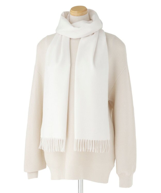 MOONBAT PAUL & JOE ACCESSOIRES ”PJ”ロゴブローチ付きムースタッチマフラー（パッケージ入り） オフホワイト