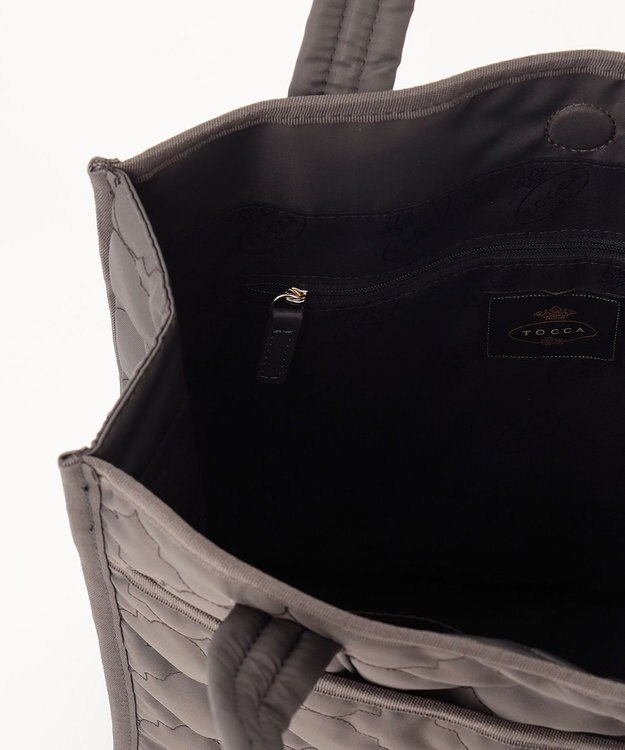 TOCCA 【A４サイズ・撥水】CHECKER CLOVER QUILT TOTE トートバッグ カーキ系