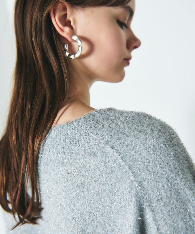 GRACE CONTINENTAL ラメVネックニットトップ シルバー