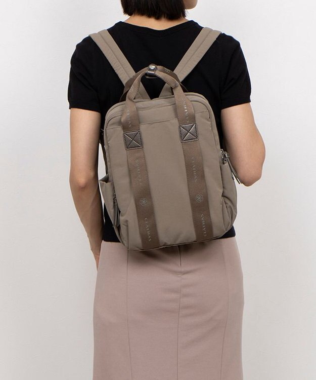 CLATHAS レザン バックパック グレージュ