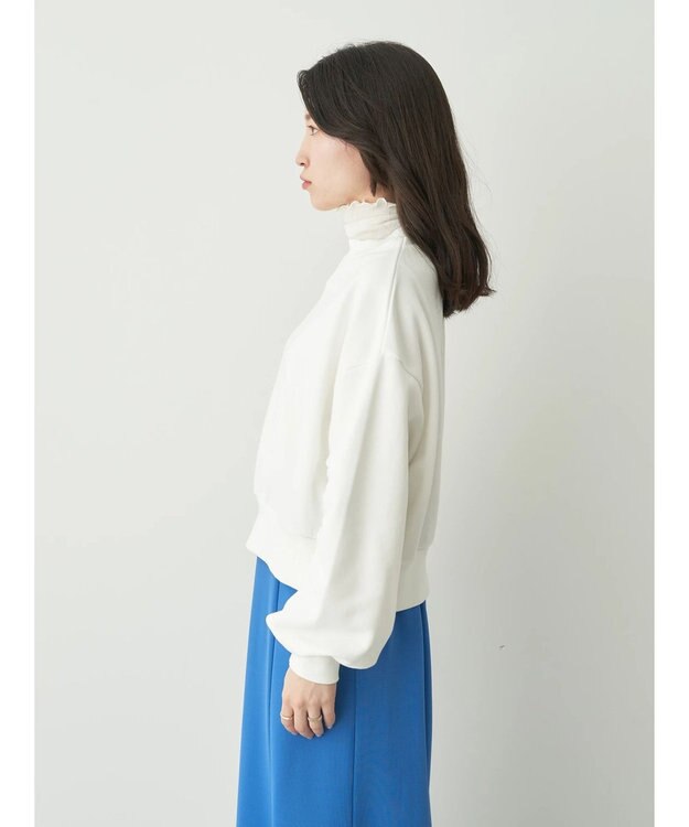 earth music&ecology クルーネック袖シャーリングスウェット White