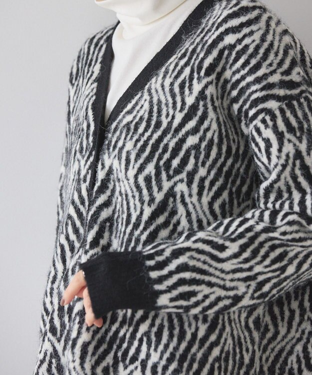 AMERICAN HOLIC アニマル柄Ｖネックニットカーディガン Black