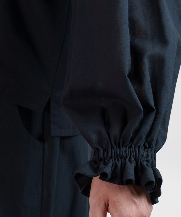 muuc 〈コットン100%強撚糸〉〈遠州織物の工場で織られた上質な生地〉〈清涼感とシアー感〉コットンシフォンドビー 花モチーフ付きブラウス ブラック