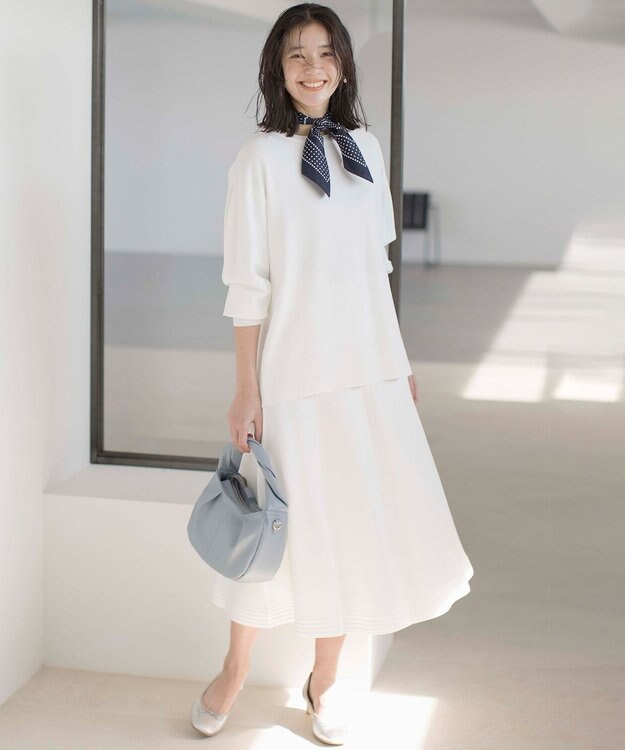 組曲 スクエアシルクスカーフ ネイビー系1