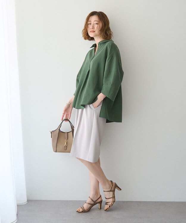 YECCA VECCA 【尾崎紗代子さん着用】タックハーフパンツ Gray Beige