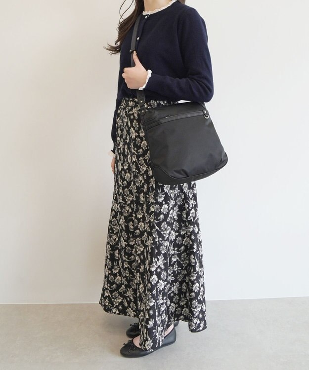 ACE BAGS & LUGGAGE PROGRES アベス ショルダーバッグ 縦型 20182 ブラック