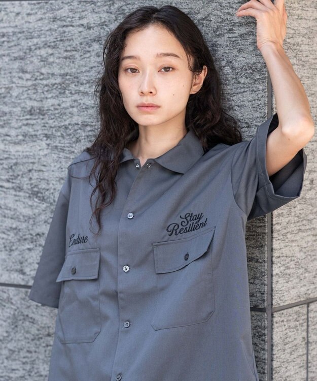 WEGO 【ユニセックス着用ITEM】刺繍ロゴツイルワークシャツ ブラック中濃色