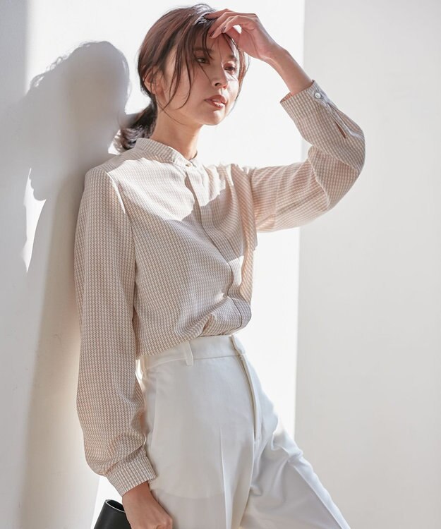 23区 L ハウンドトゥースプリント スタンドカラー ブラウス ベージュ千鳥柄