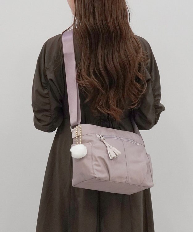 ACE BAGS & LUGGAGE kanana project collection タッセル-e ショルダーバッグ 横 68872 モーヴピンク