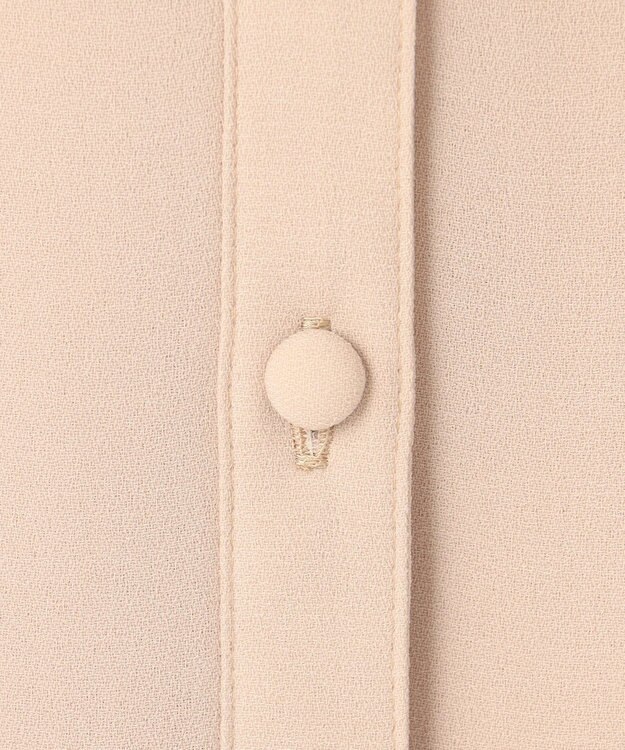 BEIGE， 【WEB限定・洗える】CLARION / バンドカラーフリルブラウス Beige