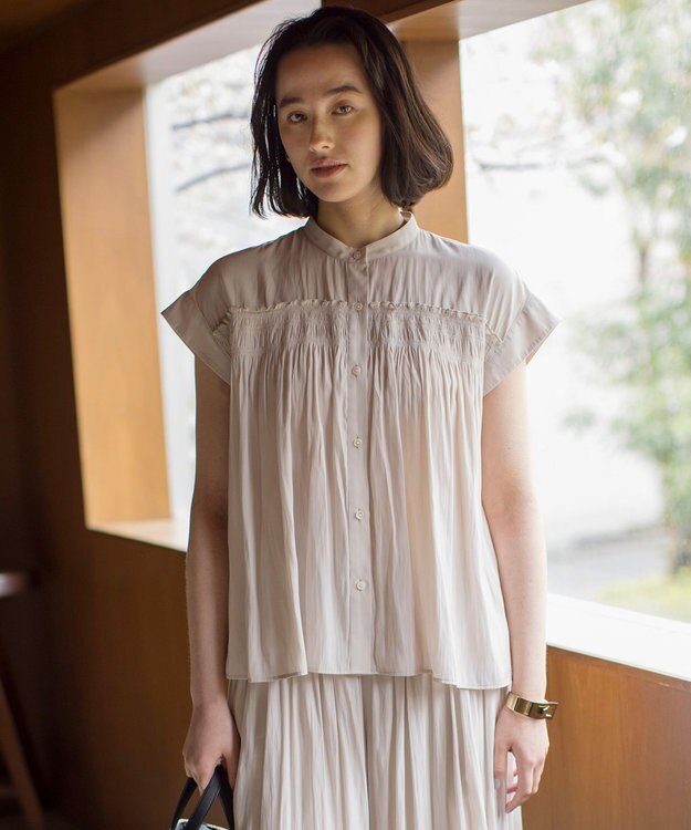 組曲 L ギャザーライトデシンシャーリング ブラウス アイボリー系