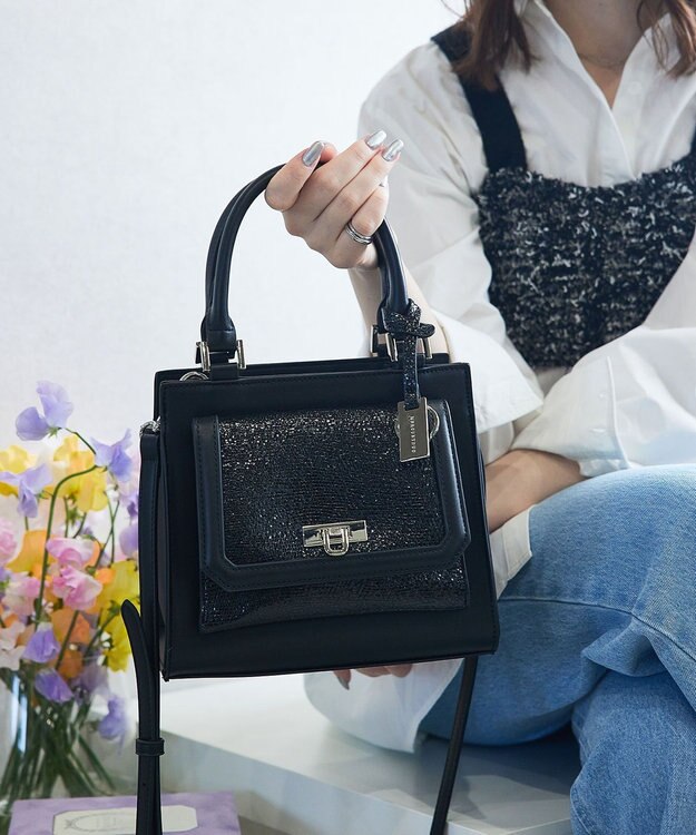 style code 【MERCURYDUO/マーキュリーデュオ】メタリッククラック調型押し フラップハンドバッグ ブラック