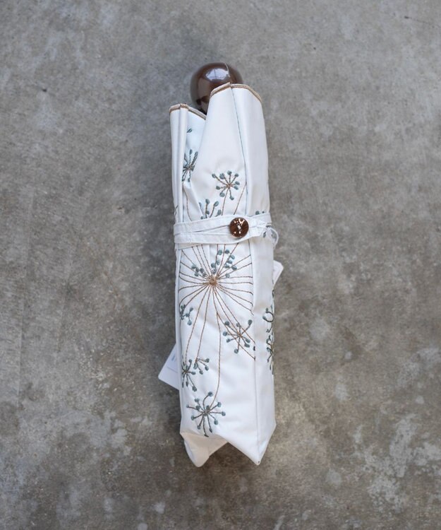 AND WOOL 〈一級遮光生地・晴雨兼用〉フェンネル刺繍の日傘 （折りたたみタイプ） ホワイト