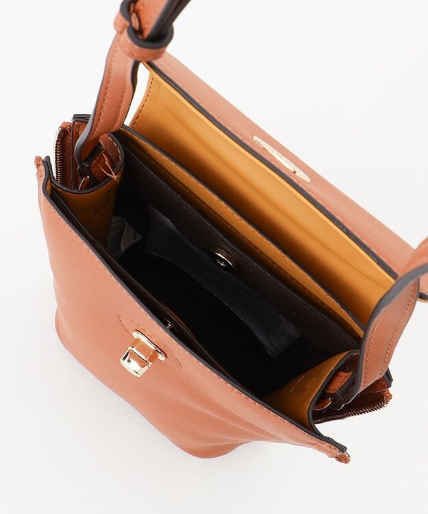 LA BAGAGERIE 【maison vert】【多収納】スマホショルダー キャメル