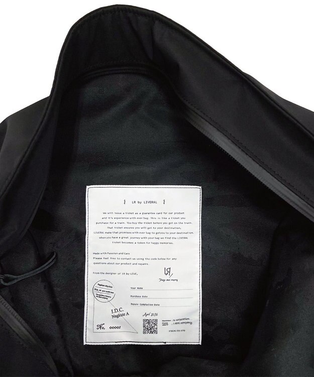 LIVERAL 【大容量】UKIE メッセンジャーバッグ Super water repellent