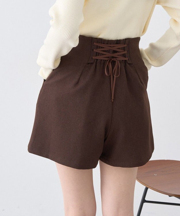 earth music&ecology バックレースアップショートパンツ Brown