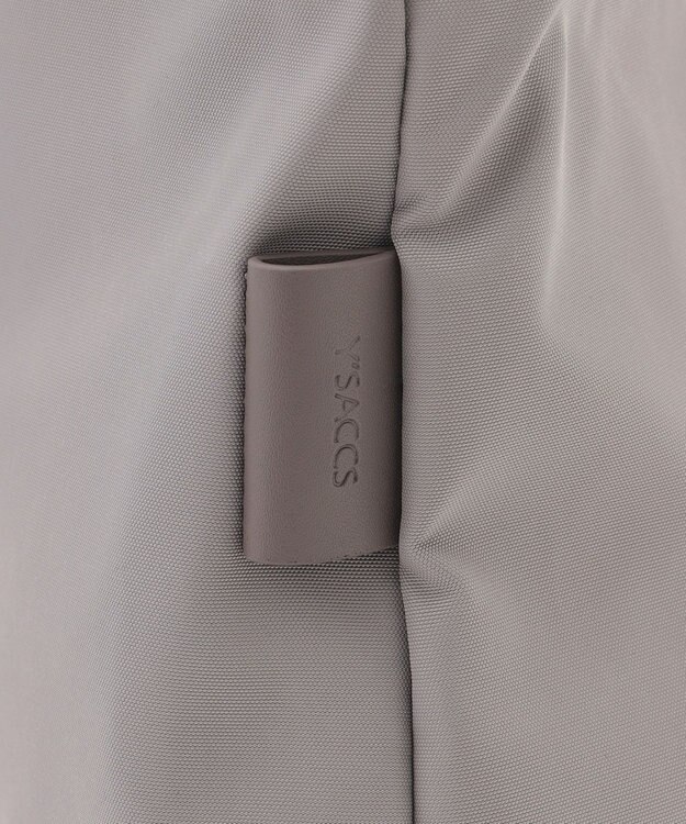 Y'SACCS アシメファスナーポケットトート グレージュ