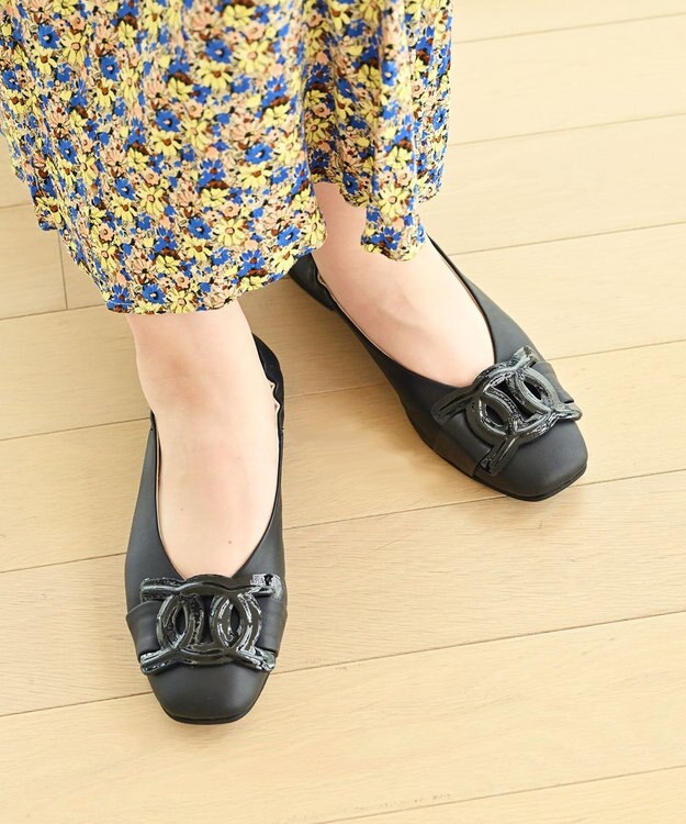 nouvelleRobe Oū 新色追加【本革・高反発】Chain Buckle Ornament スクエアトゥパンプス ブラック