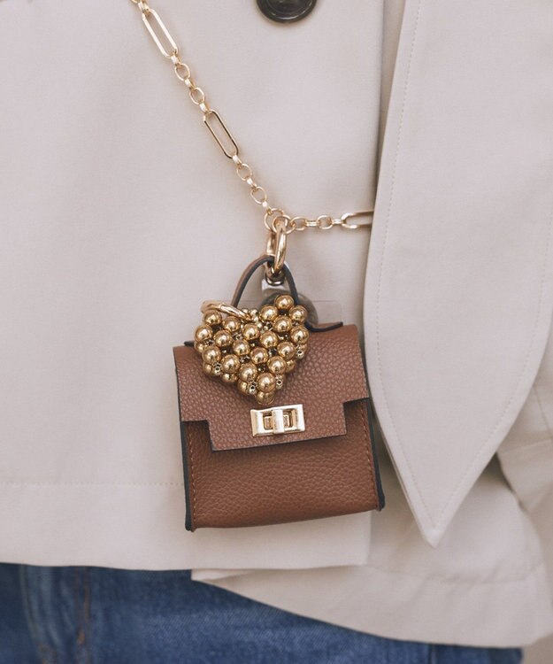 earth music&ecology マイクロミニバッグメタルハートチェーンチャーム Camel