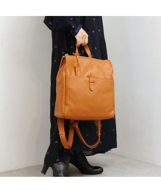 UNBILLION アトランタ ATLANTA / 牛革スクエアリュック キャメル