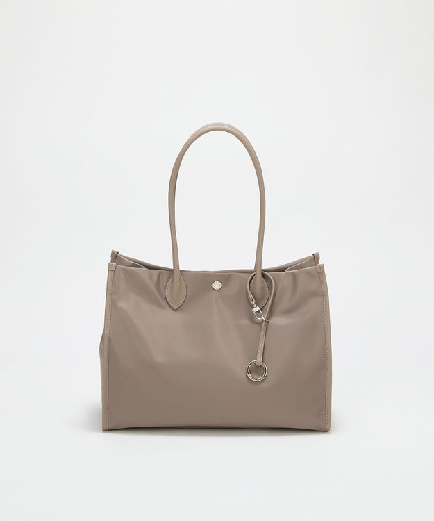 TOPKAPI 【Breath TOPKAPI】PRIM プリム ナイロン スクエア トートバッグ チャーム付き　A4 / 軽量 グレージュ