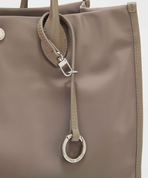 TOPKAPI 【Breath TOPKAPI】PRIM プリム ナイロン スクエア トートバッグ チャーム付き　A4 / 軽量 グレージュ