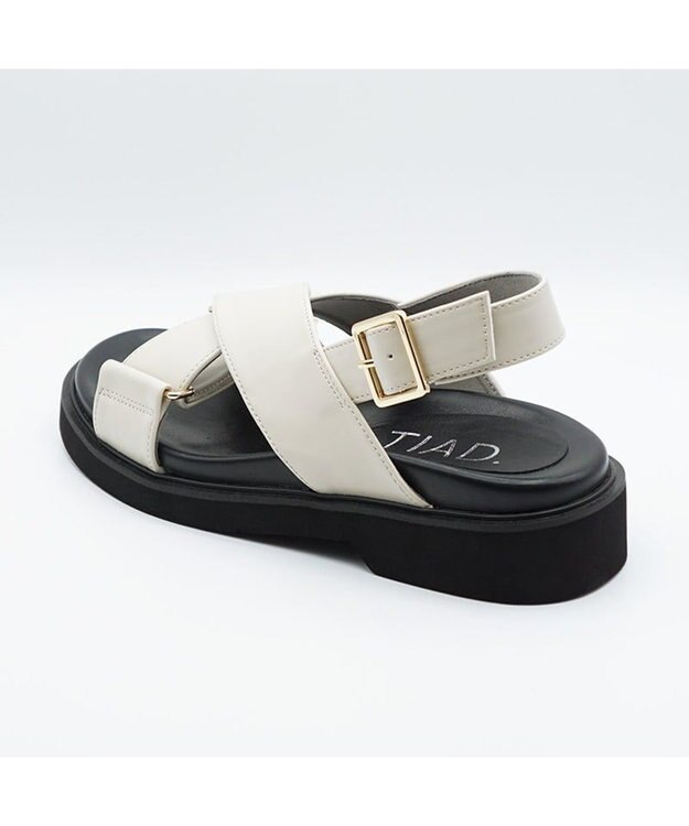 APOM クロスストラップサンダル アイボリー