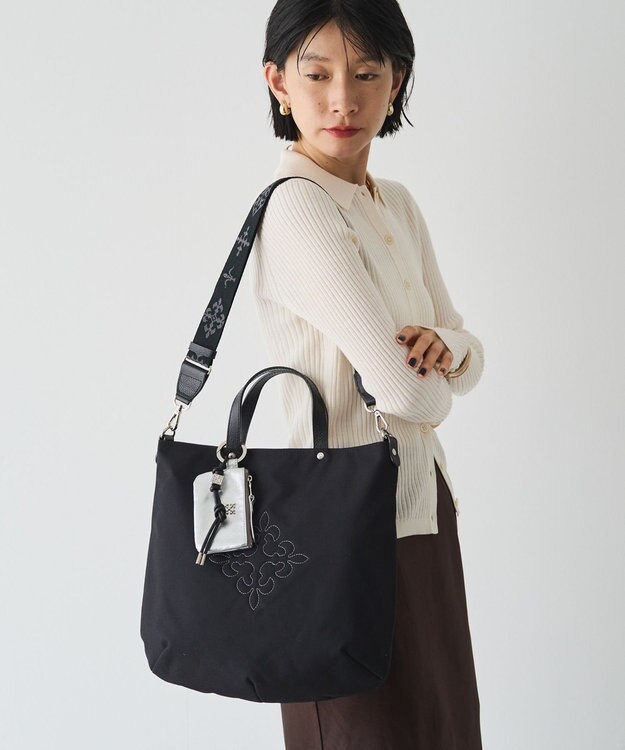 russet ［ノットモチーフ×メタルパーツ］レザーコードバッグチャーム（Z-223） Black