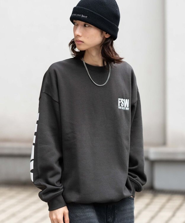 WEGO 【2点SET】アクセ付きストレートラインプルオーバー ブラック中濃色