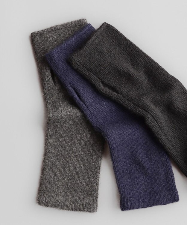 AND WOOL 〈上質な素材と手仕事から生まれた優しいニット〉カシミヤ100%アームウォーマー ブラック