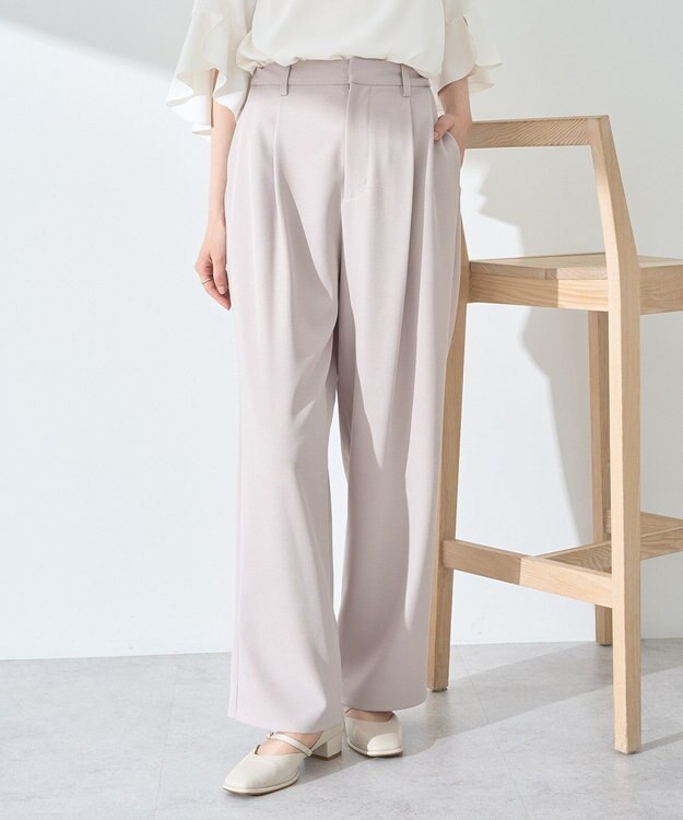 earth music&ecology タックストレートパンツ Beige