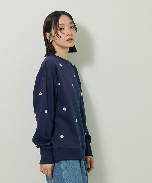 Green Parks ・ｓｗｉｎｇ　ｂｙ　デイジー刺繍スウェット Navy