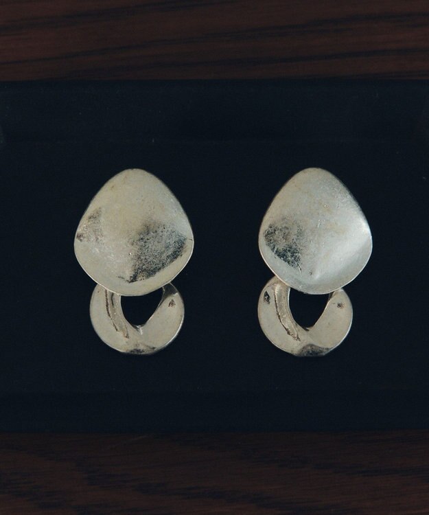 YECCA VECCA メタルプレートスイングピアス Silver
