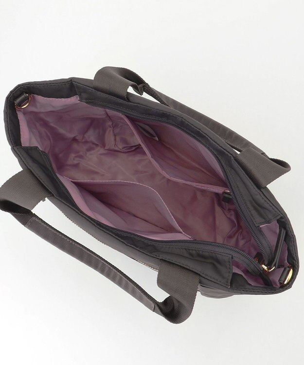 TOCCA 【サスティナブル素材・撥水・WEB＆一部店舗限定】NUOTO NYLON TOTE トートバッグ グレージュ