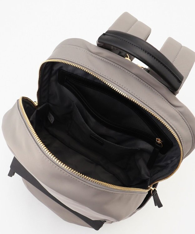 J.PRESS LADIES 【PC収納可】ナイロン リュック ライトグレー系
