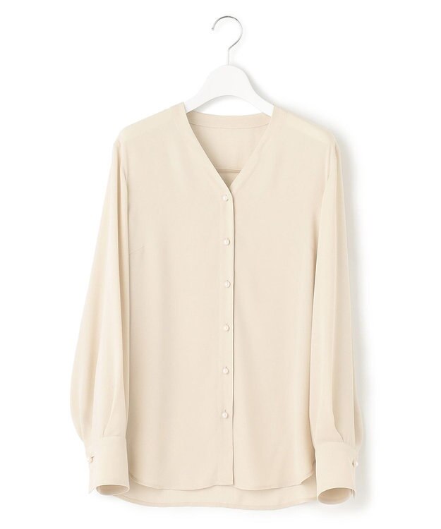 23区 バックサテンアムンゼン Vネック ブラウス ベージュ系