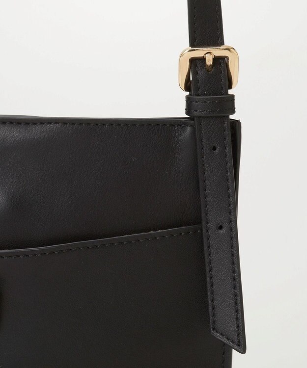 TOPKAPI 【TREASURE TOPKAPI】ベルトデザイン レザー フラット ショルダーバッグ ブラック