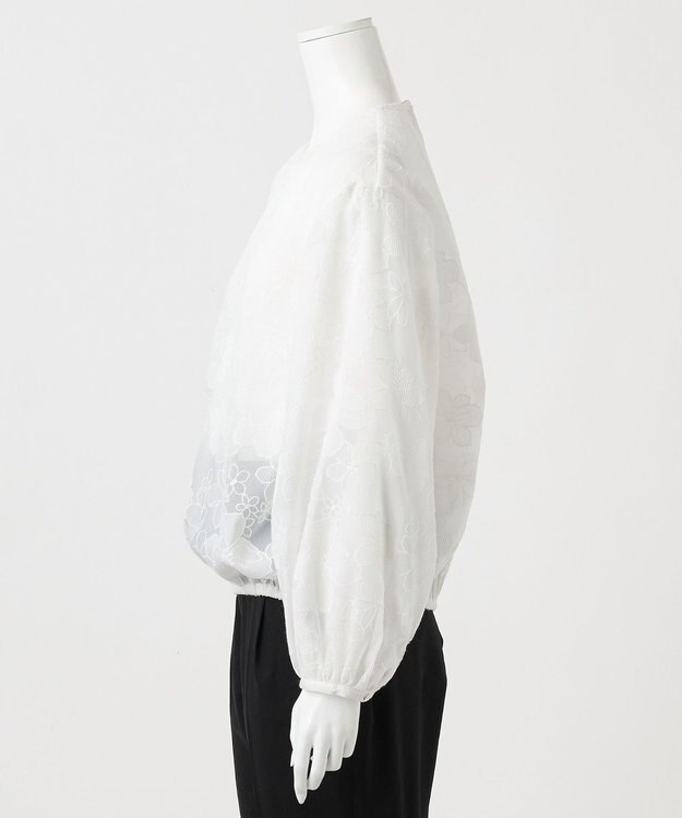 23区 【R(アール)】エンブロイダリーオーガンザ ブラウス ホワイト系