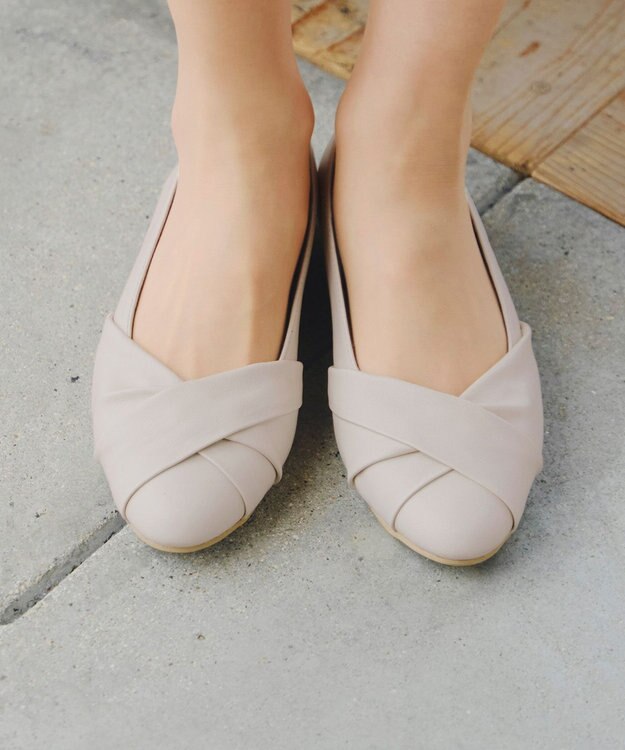 Tiaclasse 【安田美沙子さん/小倉優子さん着用】捻りデザインパンプス アイボリー