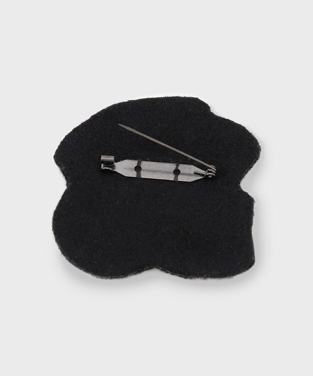 GRACE CONTINENTAL ザリ刺繍ロゴブローチ ブラック