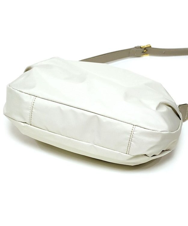 Regalo Felice 【軽くて大容量】ショルダー / REGALO IV(アイボリー)