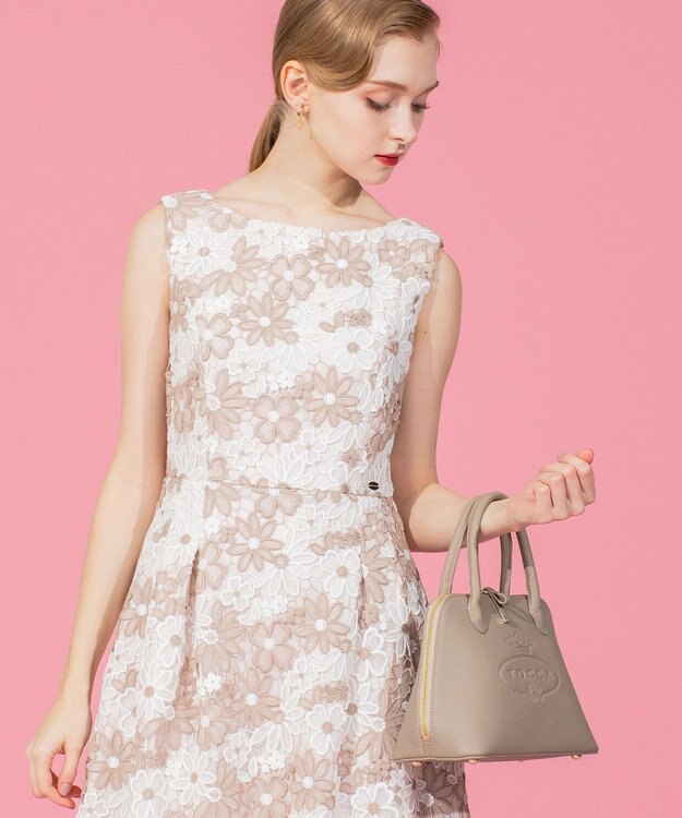 TOCCA CRESTA LEATHER POCHETTE ポシェット ベージュ系