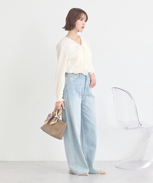 earth music&ecology フロントツイストブラウス Ivory