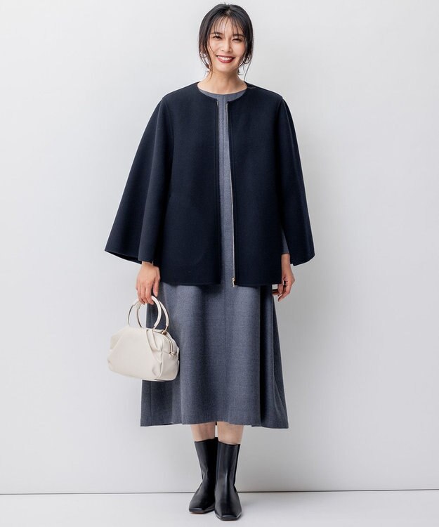 23区 メタルハンドル ショルダー バッグ アイボリー系